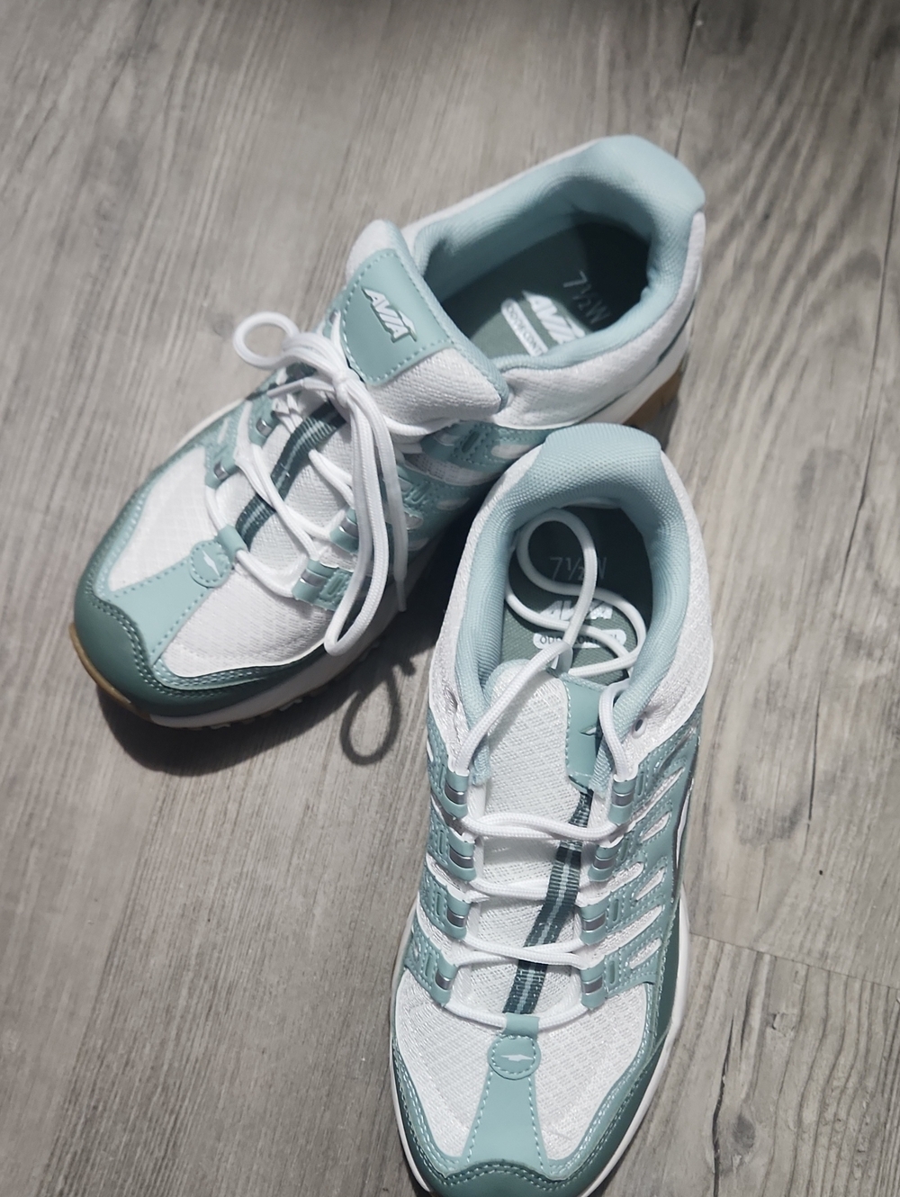 AVIA Womans 7.5W